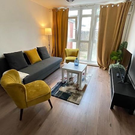 Lovely 2-Bed 20 Mins To Central London 아파트 외부 사진