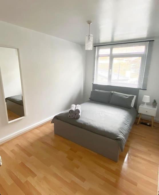 Lovely 2-Bed 20 Mins To Central London 아파트 외부 사진