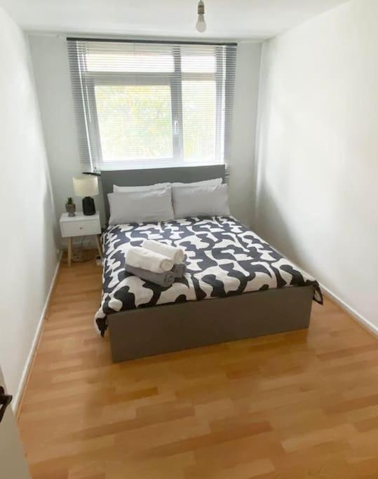 Lovely 2-Bed 20 Mins To Central London 아파트 외부 사진