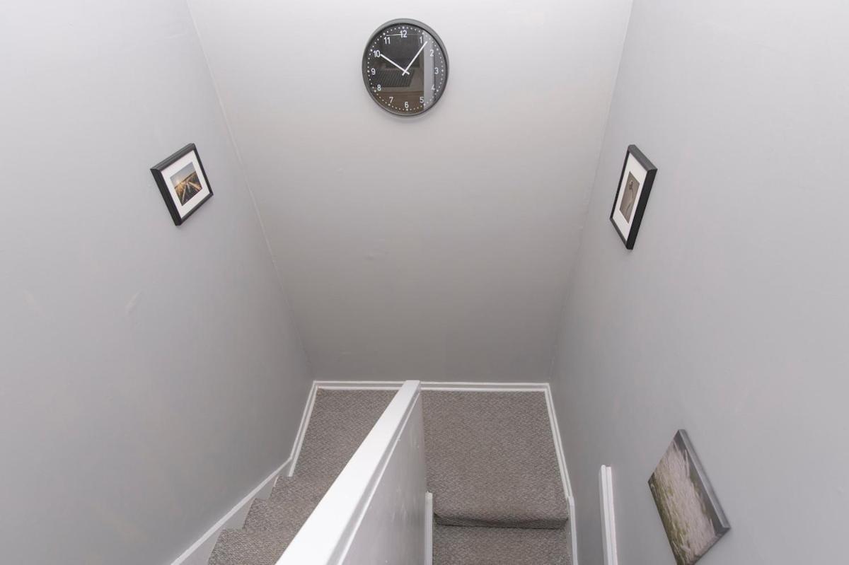 Lovely 2-Bed 20 Mins To Central 런던 외부 사진