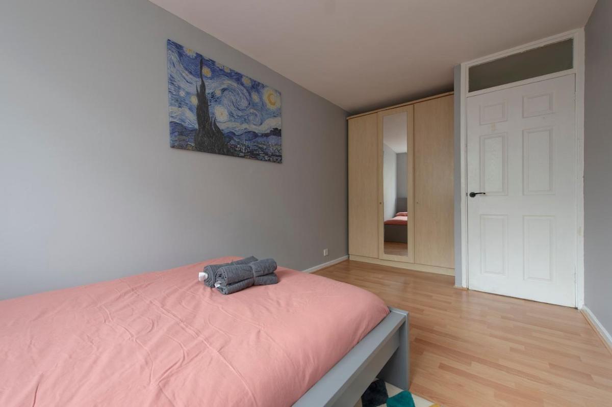 Lovely 2-Bed 20 Mins To Central 런던 외부 사진
