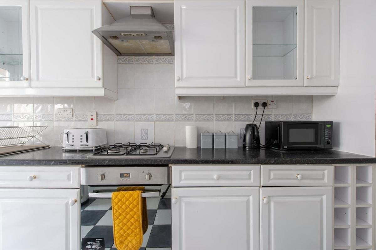 Lovely 2-Bed 20 Mins To Central 런던 외부 사진