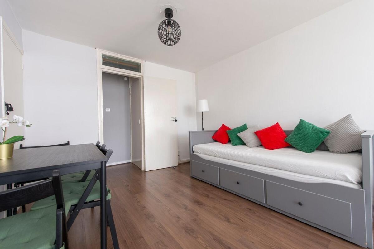 Lovely 2-Bed 20 Mins To Central 런던 외부 사진